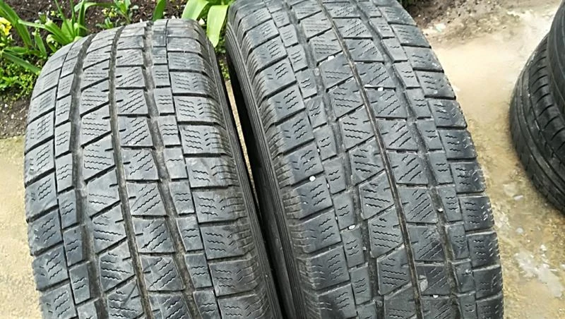 Гуми Зимни 215/70R15, снимка 2 - Гуми и джанти - 25305979