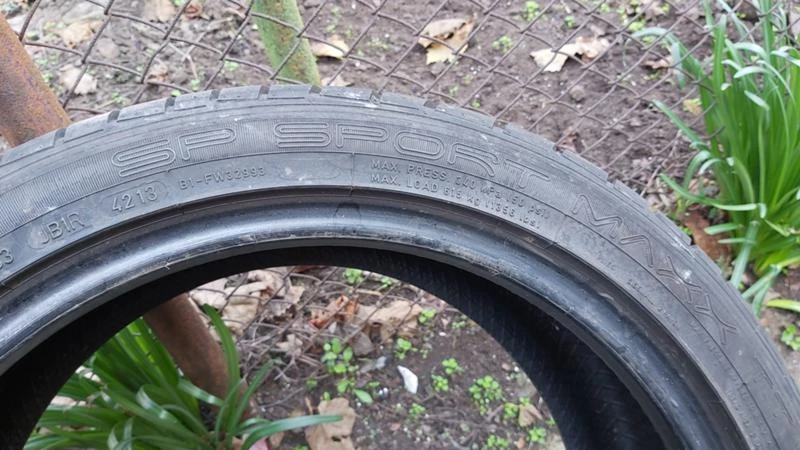 Гуми Летни 215/45R17, снимка 6 - Гуми и джанти - 27304642