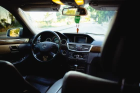 Mercedes-Benz E 200, снимка 9