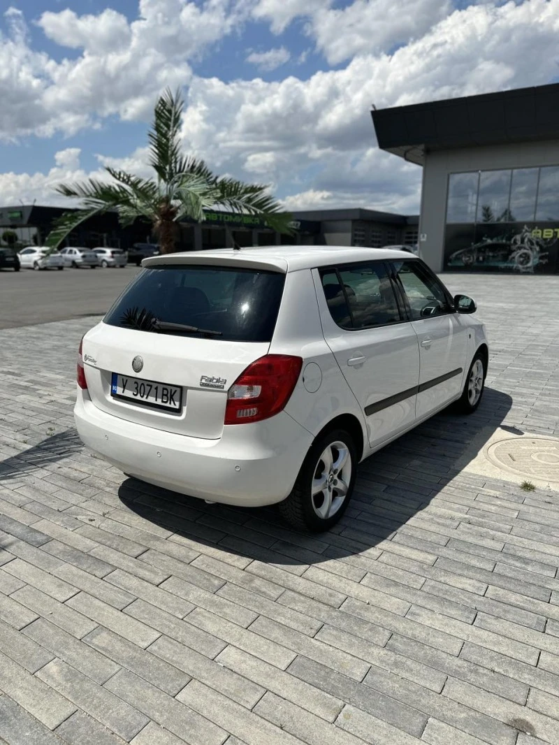 Skoda Fabia 1.2, снимка 4 - Автомобили и джипове - 47059864