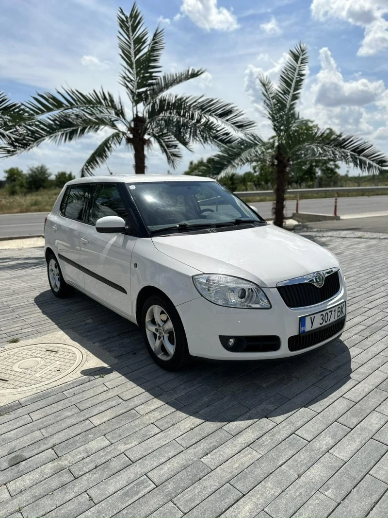 Skoda Fabia 1.2, снимка 1 - Автомобили и джипове - 47059864