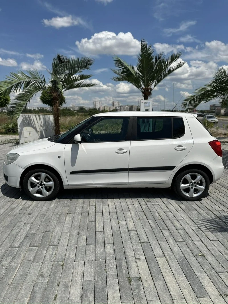 Skoda Fabia 1.2, снимка 7 - Автомобили и джипове - 47059864