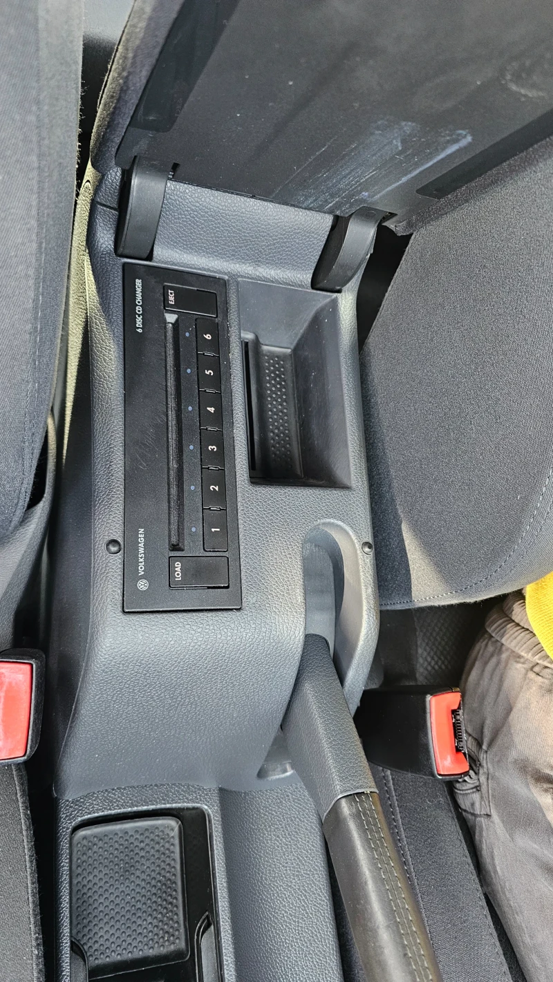 VW Golf 2.0i-NAVI-4.MOTION-, снимка 9 - Автомобили и джипове - 47807391