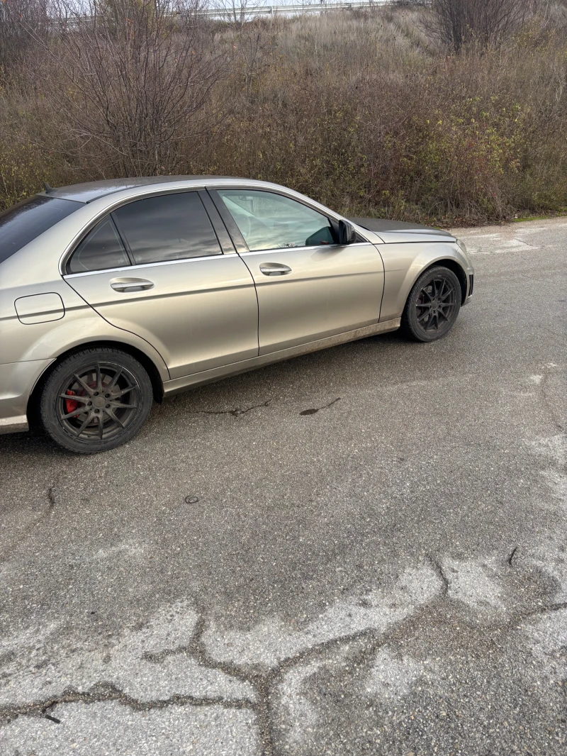 Mercedes-Benz C 220 2.2CDI, снимка 4 - Автомобили и джипове - 48226012