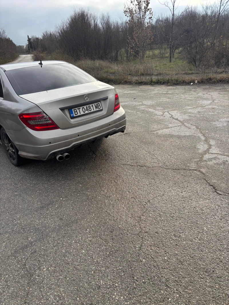 Mercedes-Benz C 220 2.2CDI, снимка 3 - Автомобили и джипове - 48226012