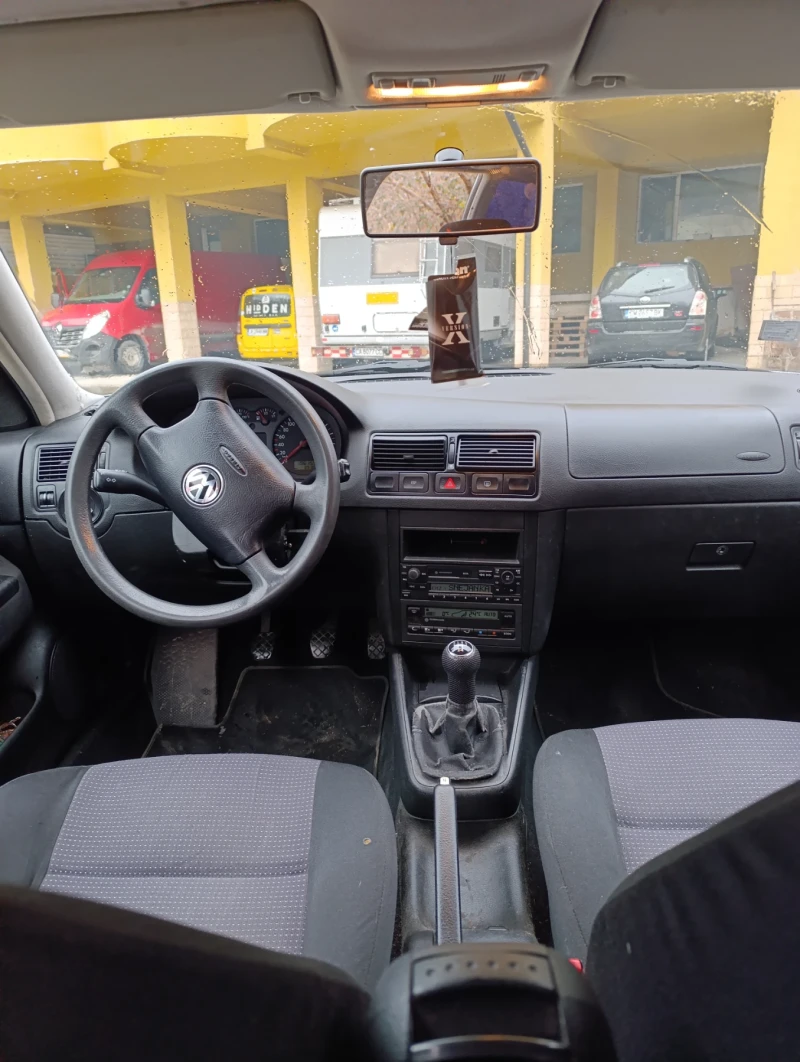 VW Golf 1.9tdi, снимка 7 - Автомобили и джипове - 48424443