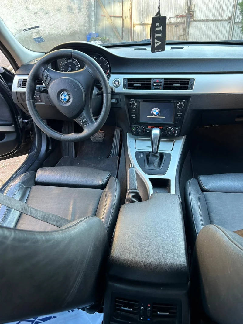 BMW 320, снимка 12 - Автомобили и джипове - 48919509