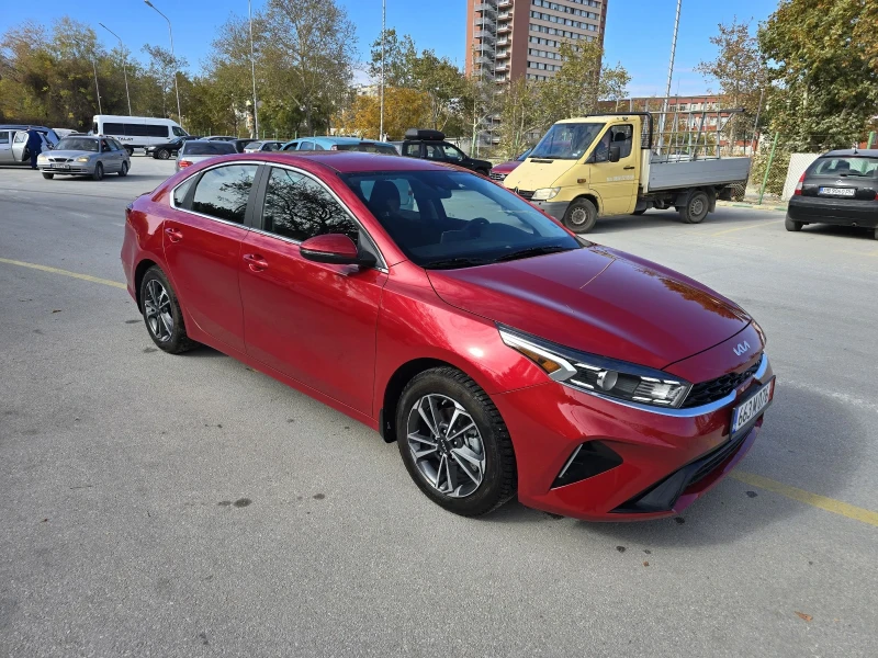 Kia Forte, снимка 2 - Автомобили и джипове - 49550973