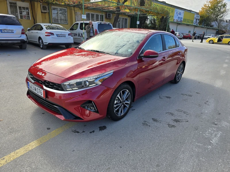 Kia Forte, снимка 1 - Автомобили и джипове - 49550973