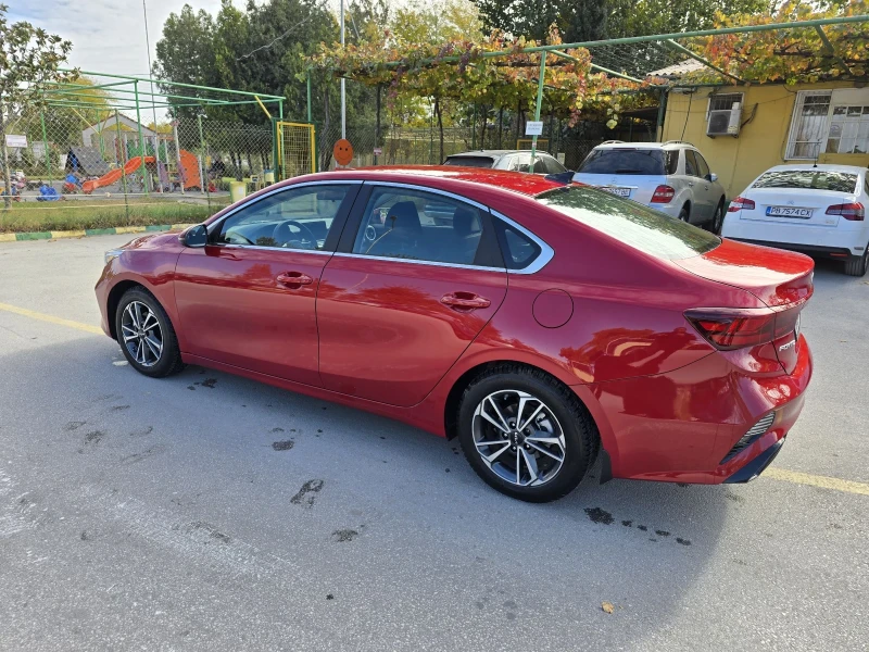 Kia Forte, снимка 6 - Автомобили и джипове - 49550973