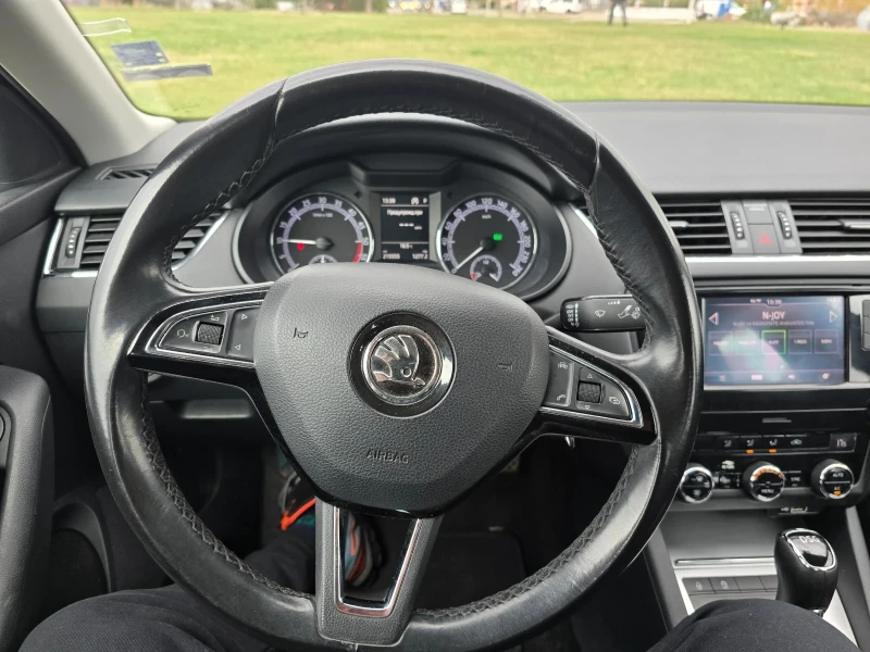 Skoda Octavia 1.6, снимка 5 - Автомобили и джипове - 52326264