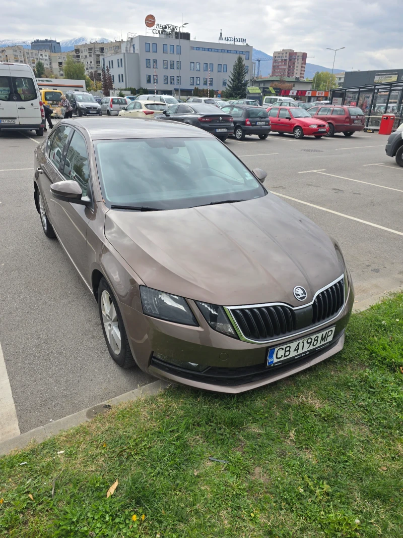 Skoda Octavia 1.6, снимка 2 - Автомобили и джипове - 52326264