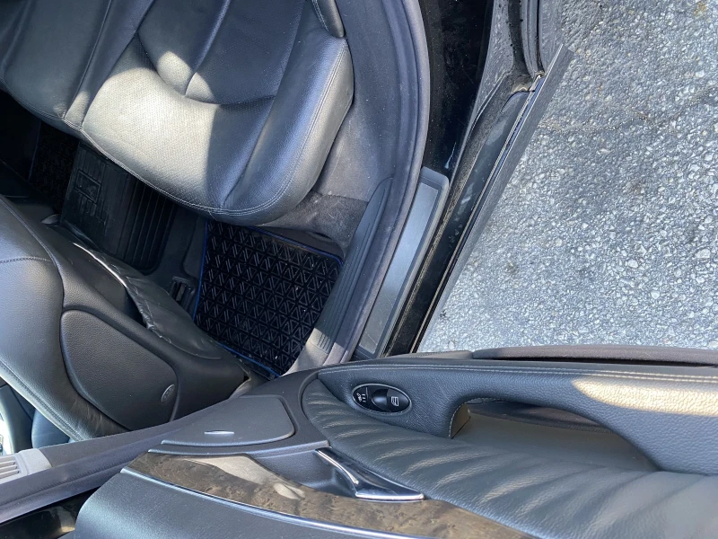Mercedes-Benz E 320, снимка 5 - Автомобили и джипове - 52517322