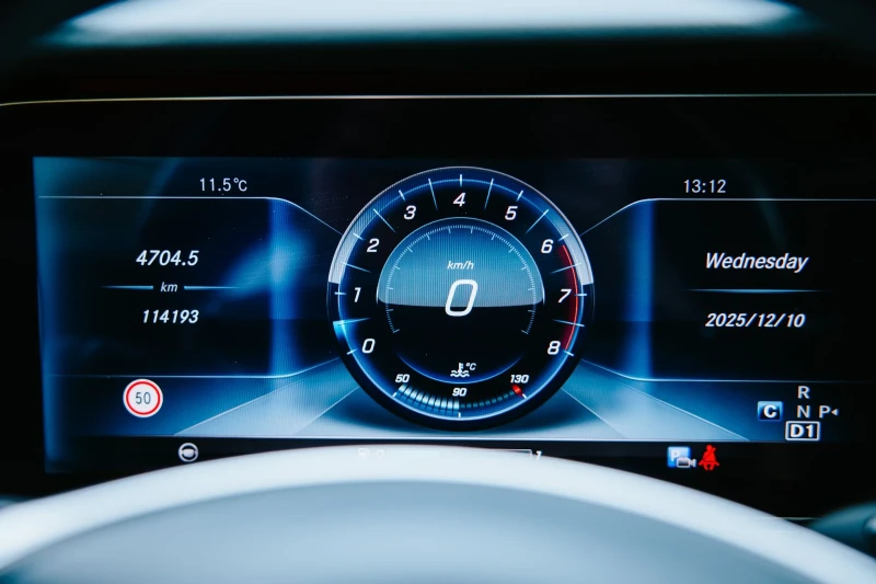 Mercedes-Benz E 400, снимка 11 - Автомобили и джипове - 52728623