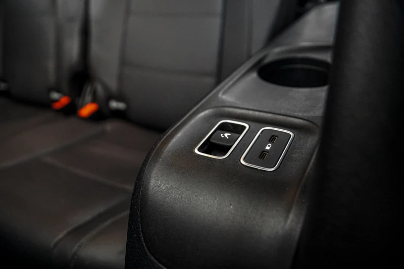 Mercedes-Benz GLS 450 CARFAX* АВТОФИНАНСИРАНЕ* БЕЗ ПЪРВОНАЧАЛНА ВНОСКА* , снимка 14 - Автомобили и джипове - 52898810