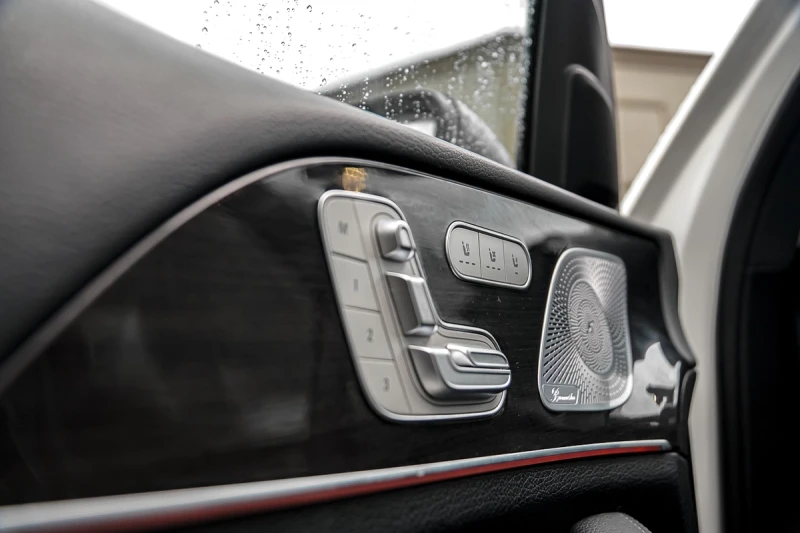 Mercedes-Benz GLS 450 CARFAX* АВТОФИНАНСИРАНЕ* БЕЗ ПЪРВОНАЧАЛНА ВНОСКА* , снимка 9 - Автомобили и джипове - 52898810