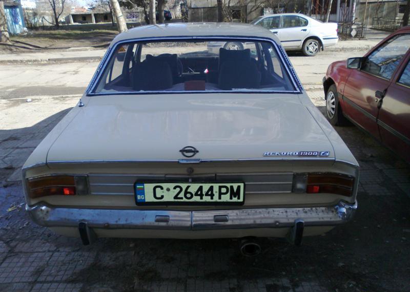 Opel Rekord 2000, снимка 2 - Автомобили и джипове - 41871833