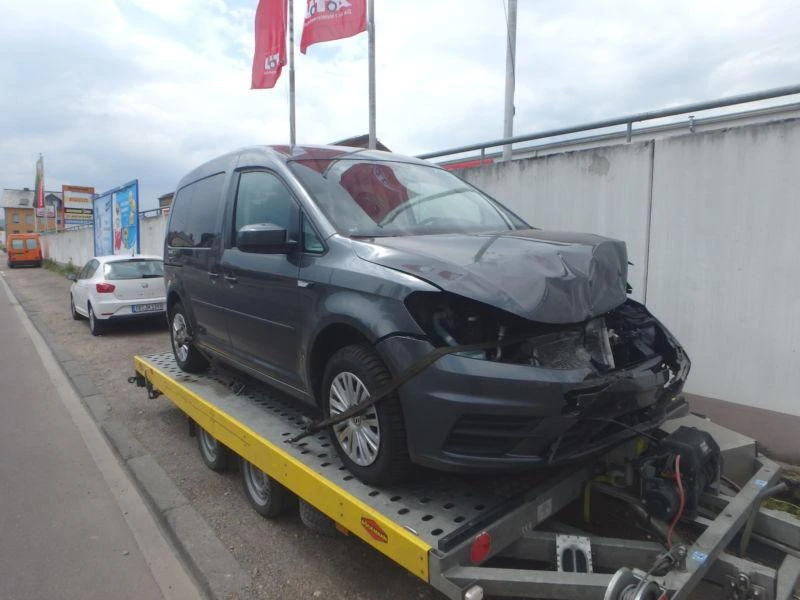 VW Caddy 1.4TSI,DSG,Модел 2017г. - 4 бр., снимка 12 - Автомобили и джипове - 23904655