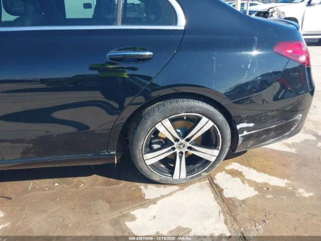 Mercedes-Benz C 300, снимка 16 - Автомобили и джипове - 53304060