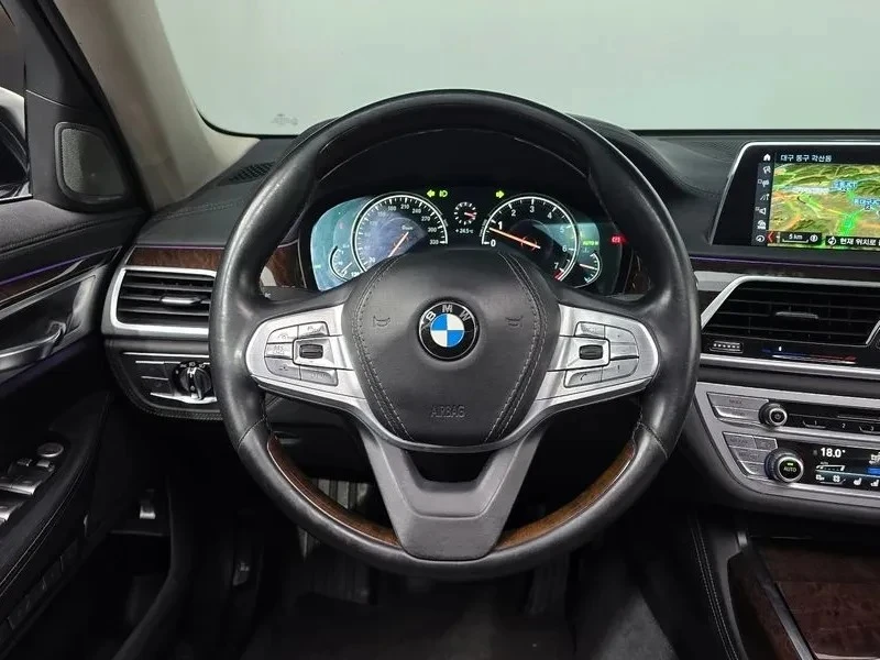 BMW 740 | АВТОФИНАНСИРАНЕ | ФИКСИРАНА ЦЕНА ДО БЪЛГАРИЯ, снимка 5 - Автомобили и джипове - 55265581
