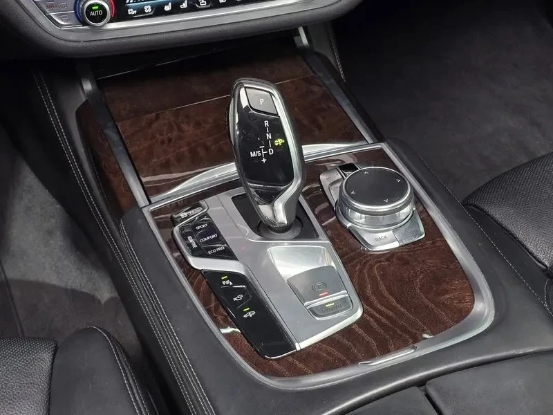 BMW 740 | АВТОФИНАНСИРАНЕ | ФИКСИРАНА ЦЕНА ДО БЪЛГАРИЯ, снимка 10 - Автомобили и джипове - 55265581