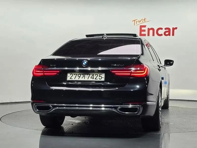 BMW 740 | АВТОФИНАНСИРАНЕ | ФИКСИРАНА ЦЕНА ДО БЪЛГАРИЯ, снимка 2 - Автомобили и джипове - 55265581