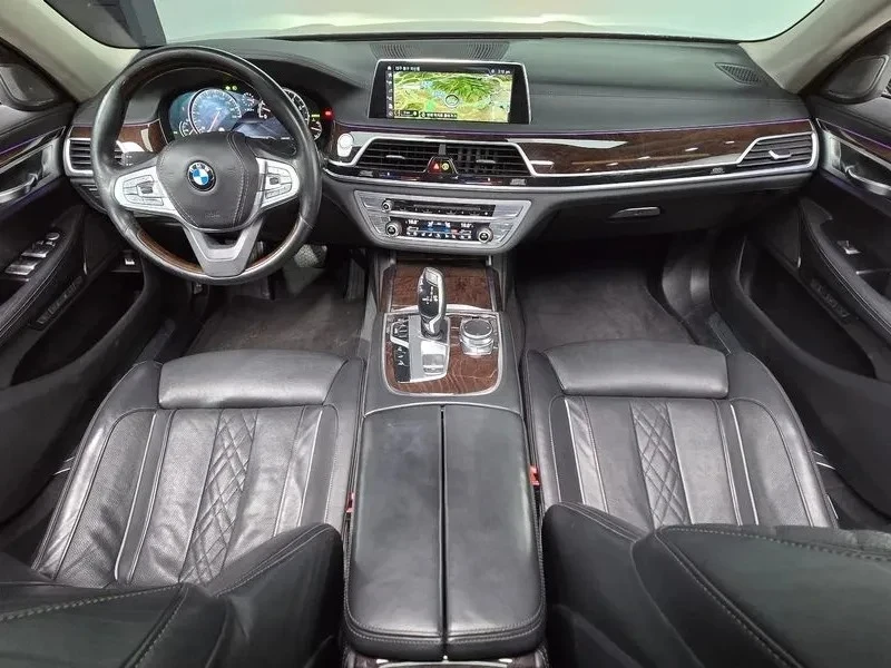 BMW 740 | АВТОФИНАНСИРАНЕ | ФИКСИРАНА ЦЕНА ДО БЪЛГАРИЯ, снимка 4 - Автомобили и джипове - 55265581