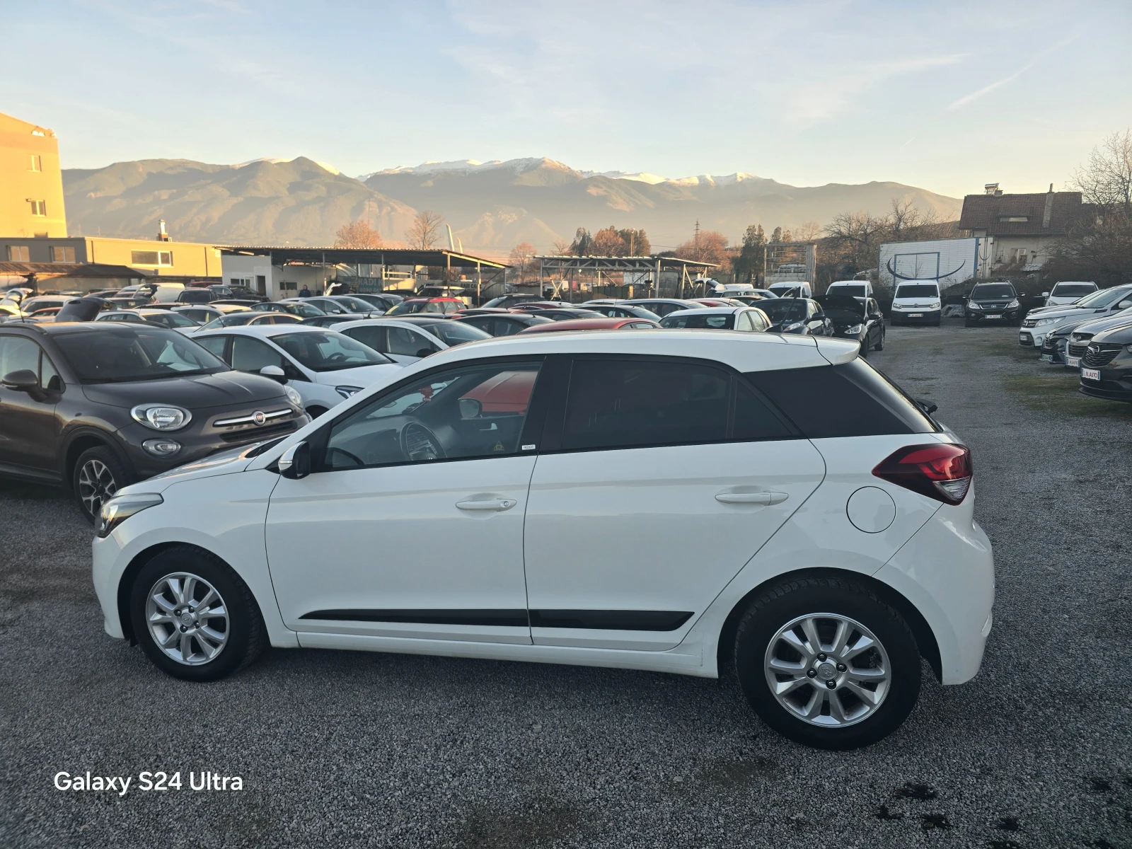 Hyundai I20 1.2i-85k.c-EURO-6 - изображение 8