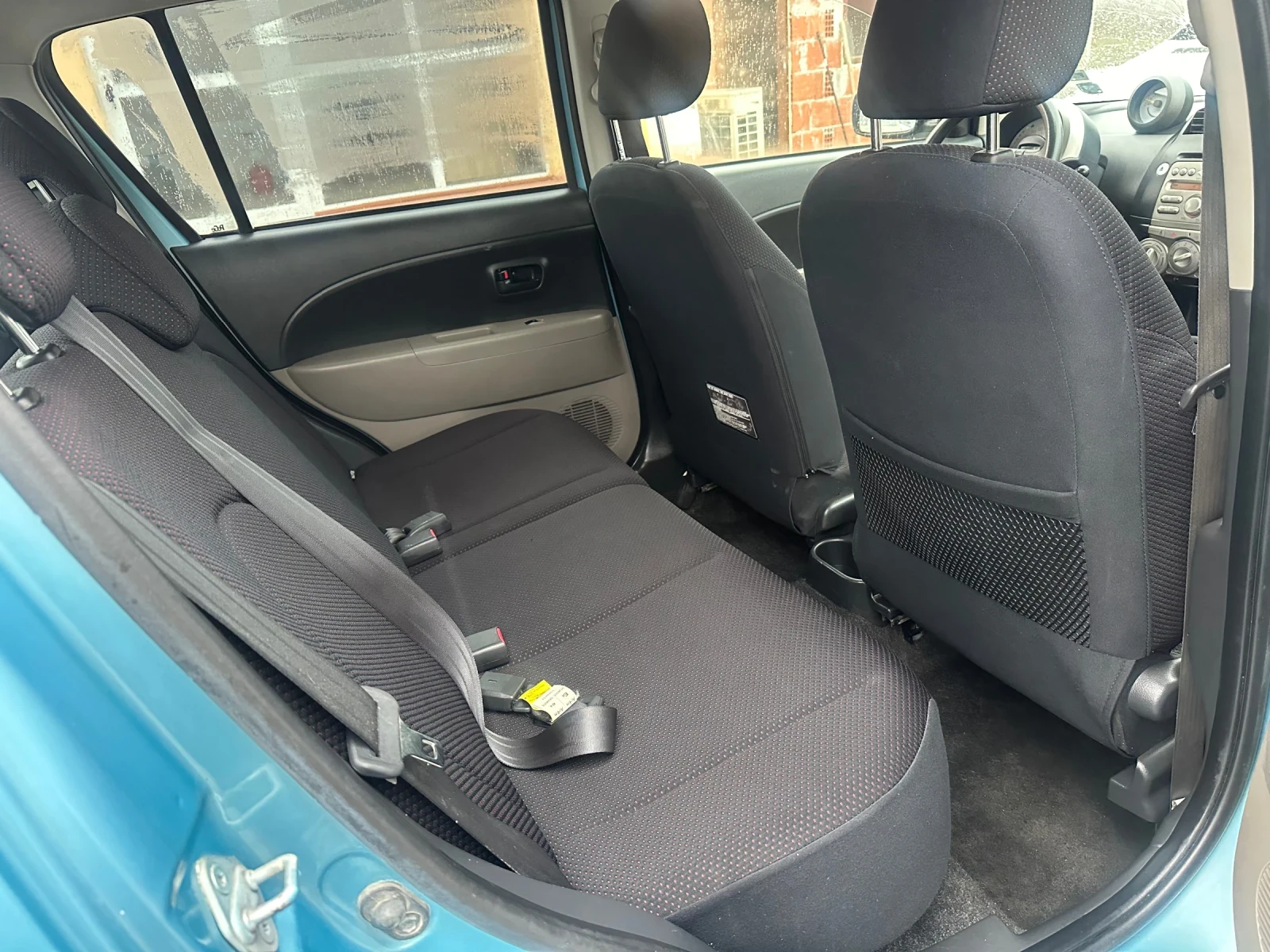 Daihatsu Sirion АВТОМАТИК 4х4 - изображение 10