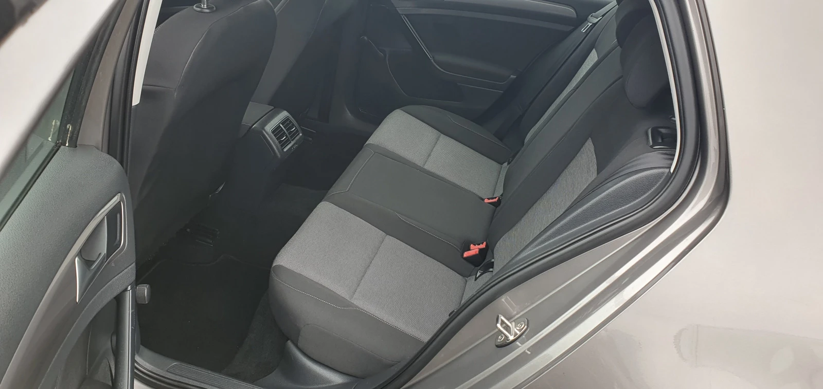 VW Golf 1.6TDI- 110кс-6ск- NAVI - изображение 10