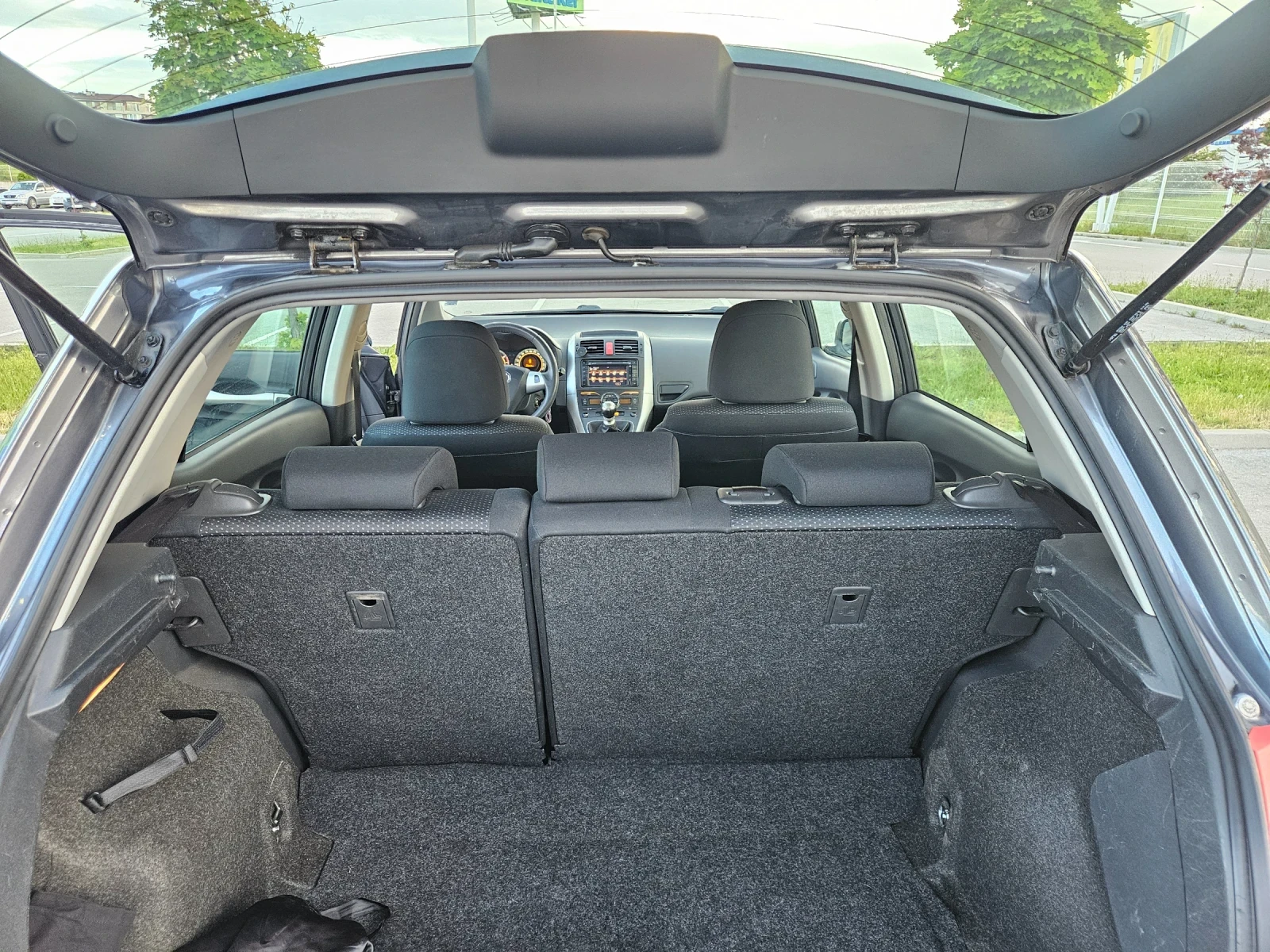 Toyota Auris 1.3 - изображение 6