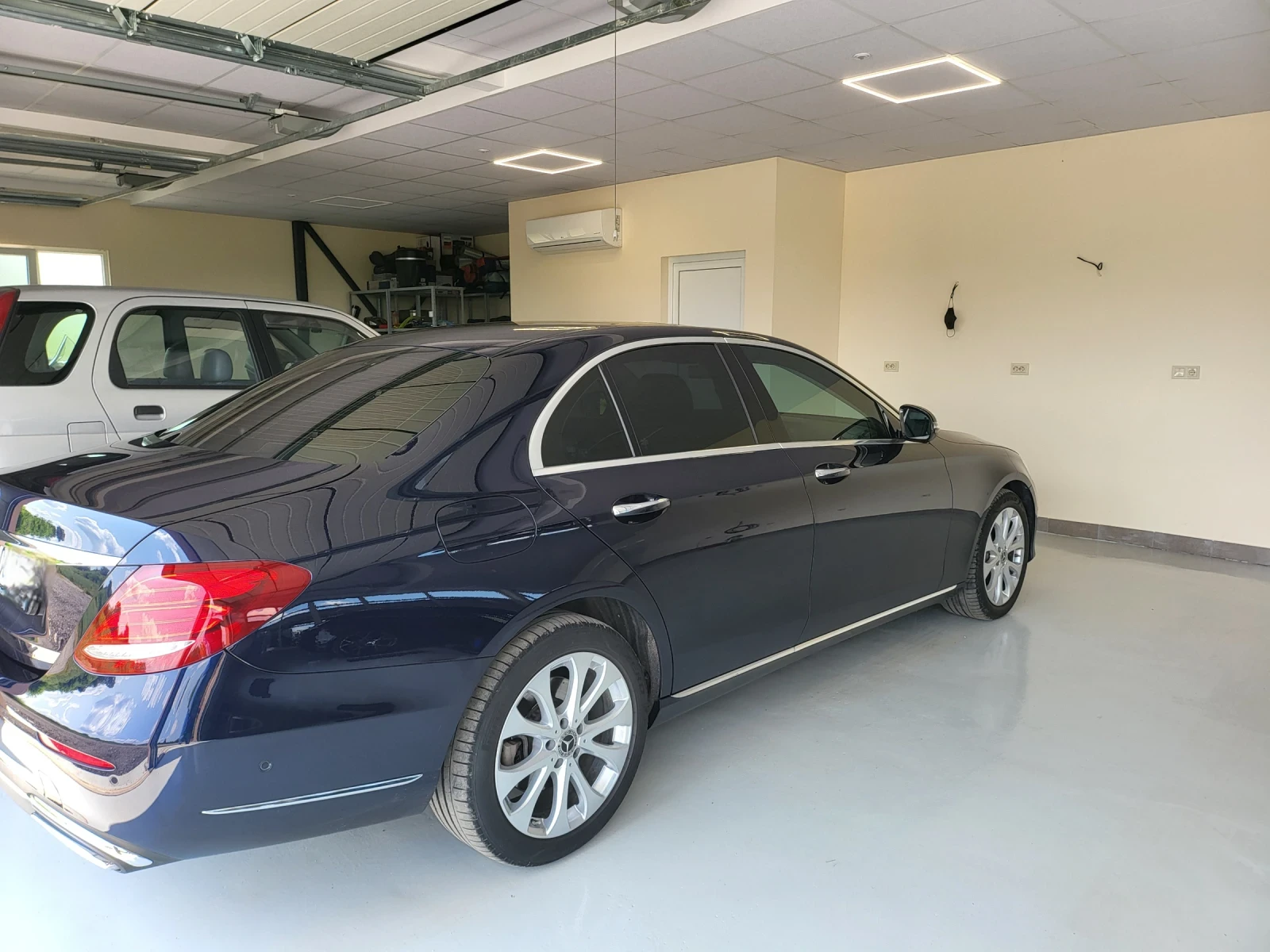 Mercedes-Benz E 400  - изображение 4