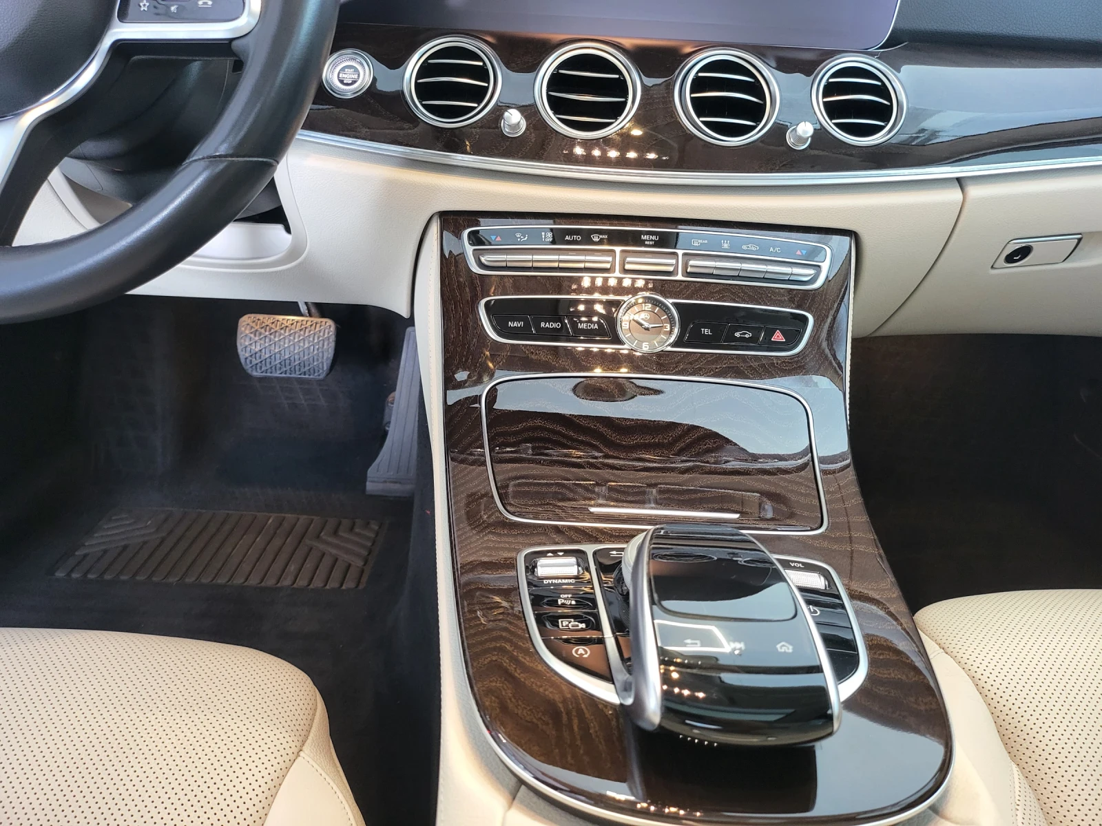 Mercedes-Benz E 400  - изображение 9