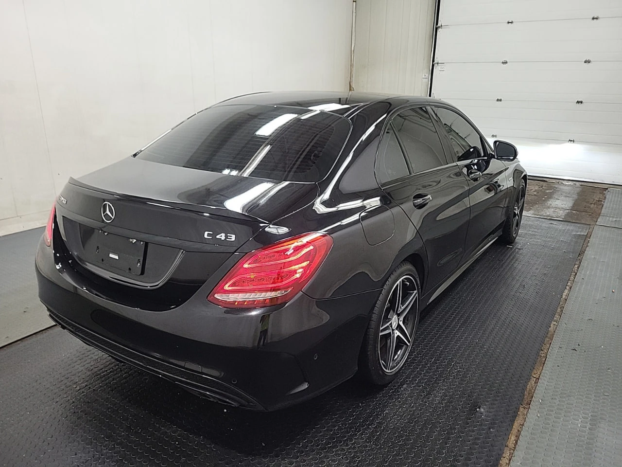 Mercedes-Benz C 43 AMG CARFAX* АВТОФИНАНСИРАНЕ БЕЗ ПЪРВОНАЧАЛНА ВНОСКА - изображение 3