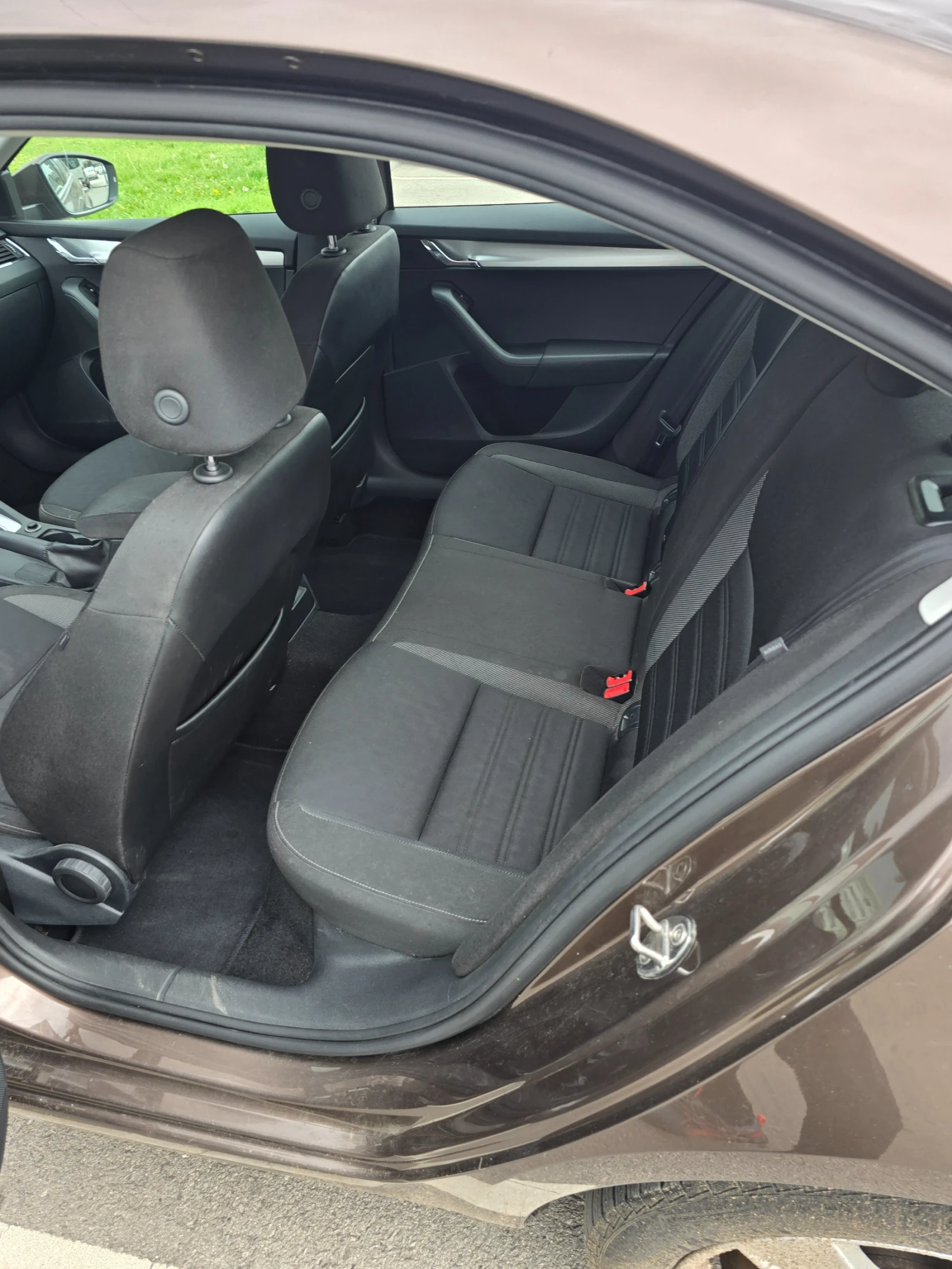 Skoda Octavia 1.6 - изображение 9