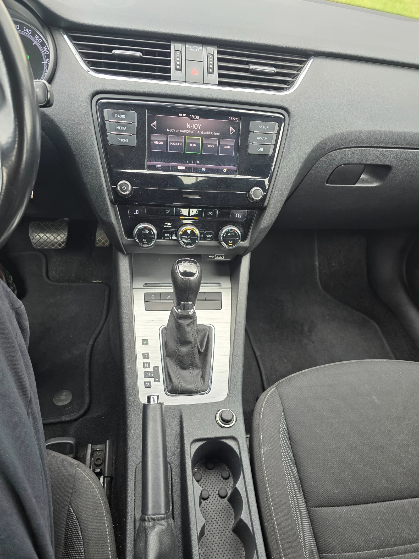Skoda Octavia 1.6 - изображение 7