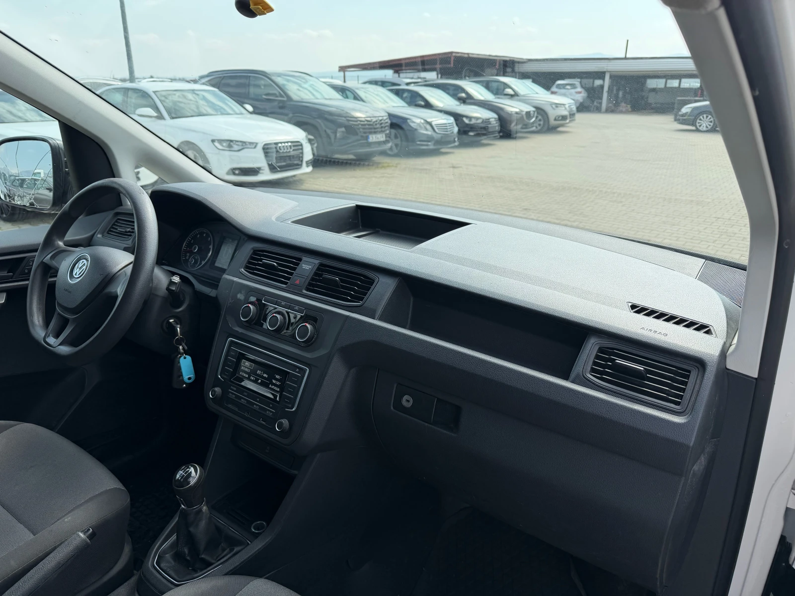 VW Caddy 1.4METAN EURO 6, снимка 12 - Автомобили и джипове - 53865310