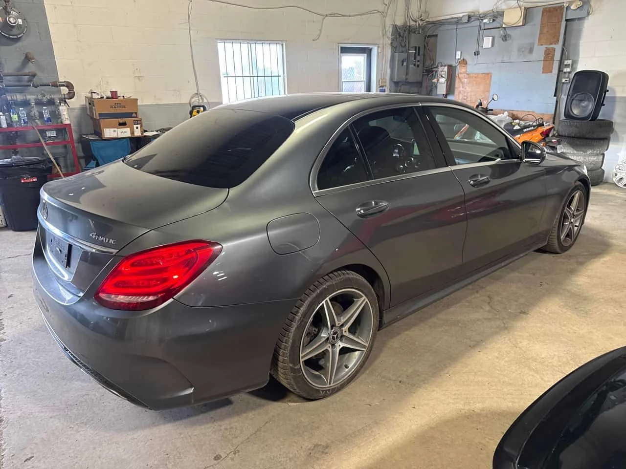 Mercedes-Benz C 300 * ПОДГРЕВИ * ПАНОРАМА * 360 , снимка 4 - Автомобили и джипове - 53965368