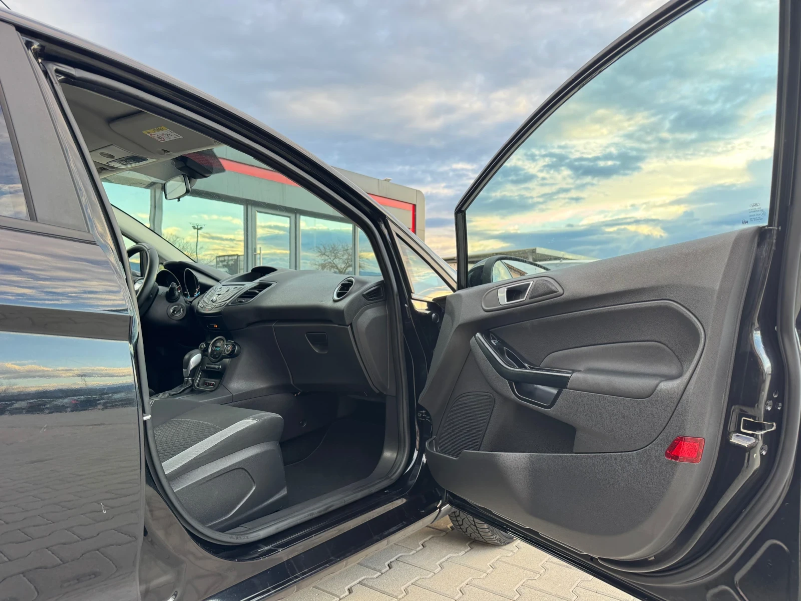 Ford Fiesta EDITION AVTOMAT EURO-5B, снимка 14 - Автомобили и джипове - 54092410