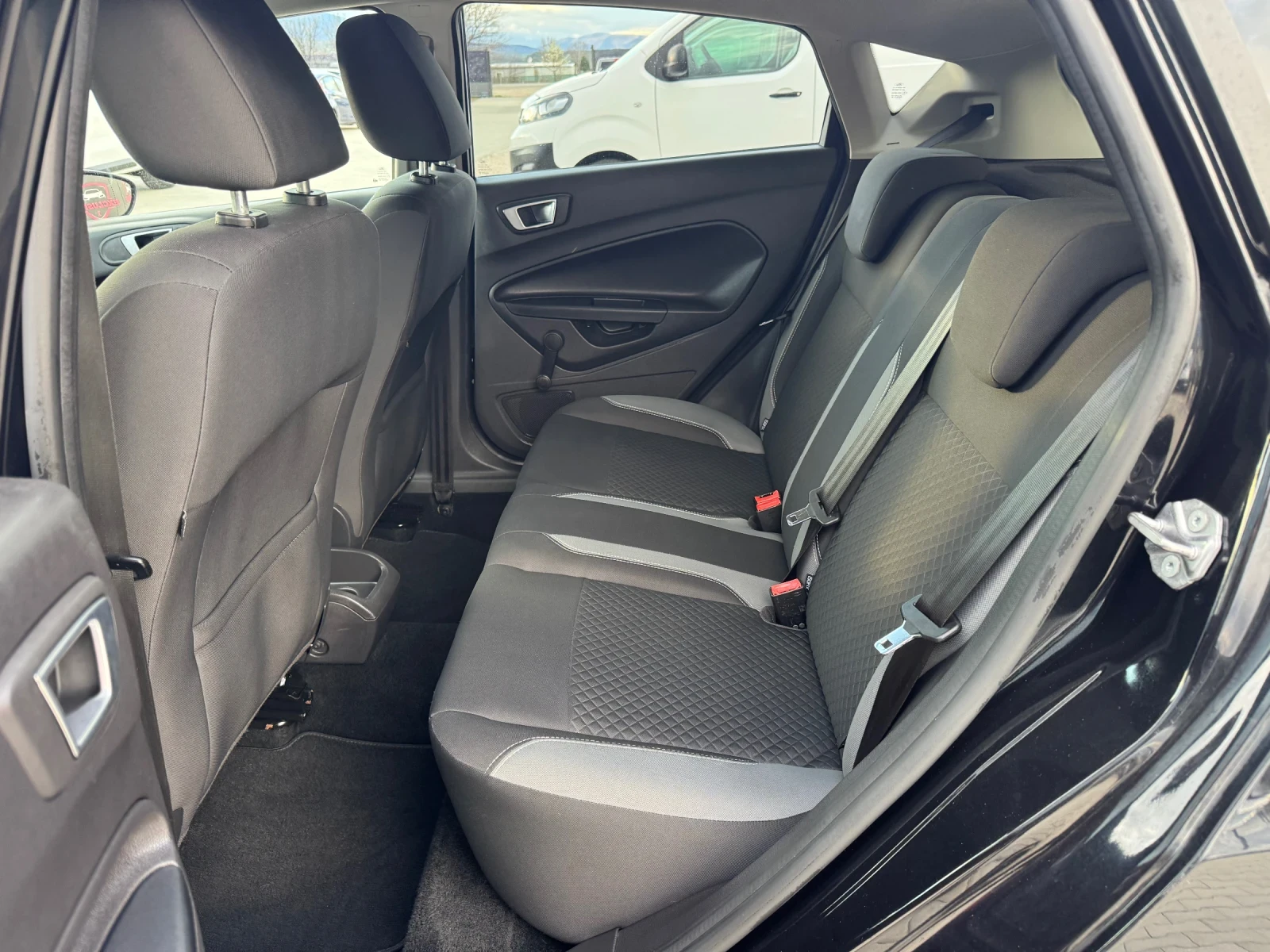 Ford Fiesta EDITION AVTOMAT EURO-5B, снимка 15 - Автомобили и джипове - 54092410