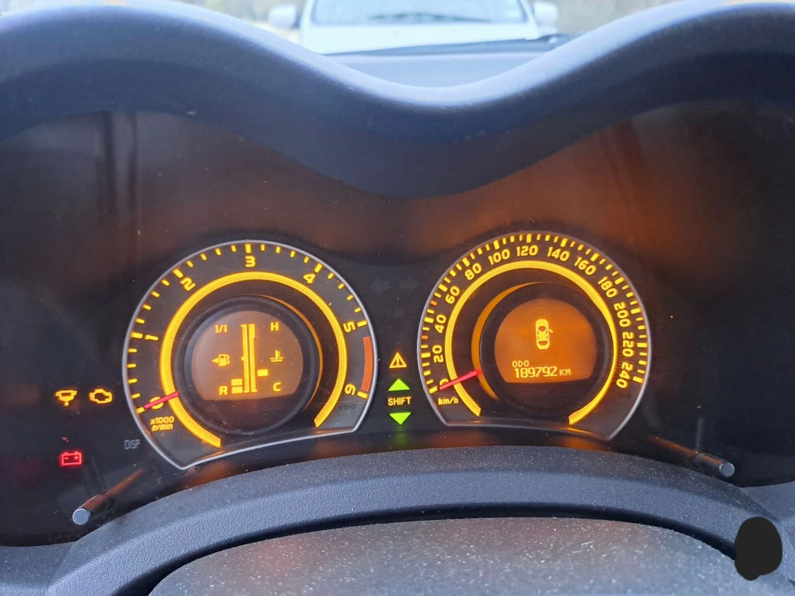 Toyota Auris, снимка 8 - Автомобили и джипове - 54403950