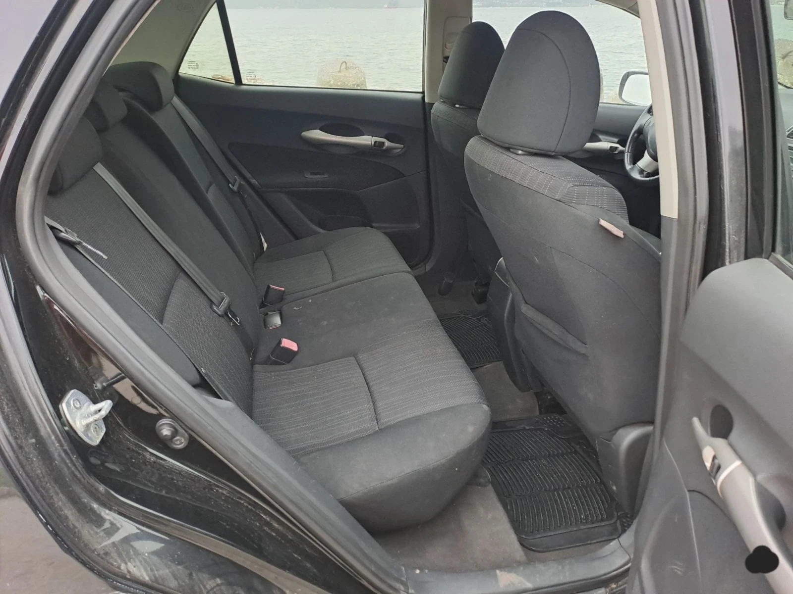 Toyota Auris, снимка 7 - Автомобили и джипове - 54403950