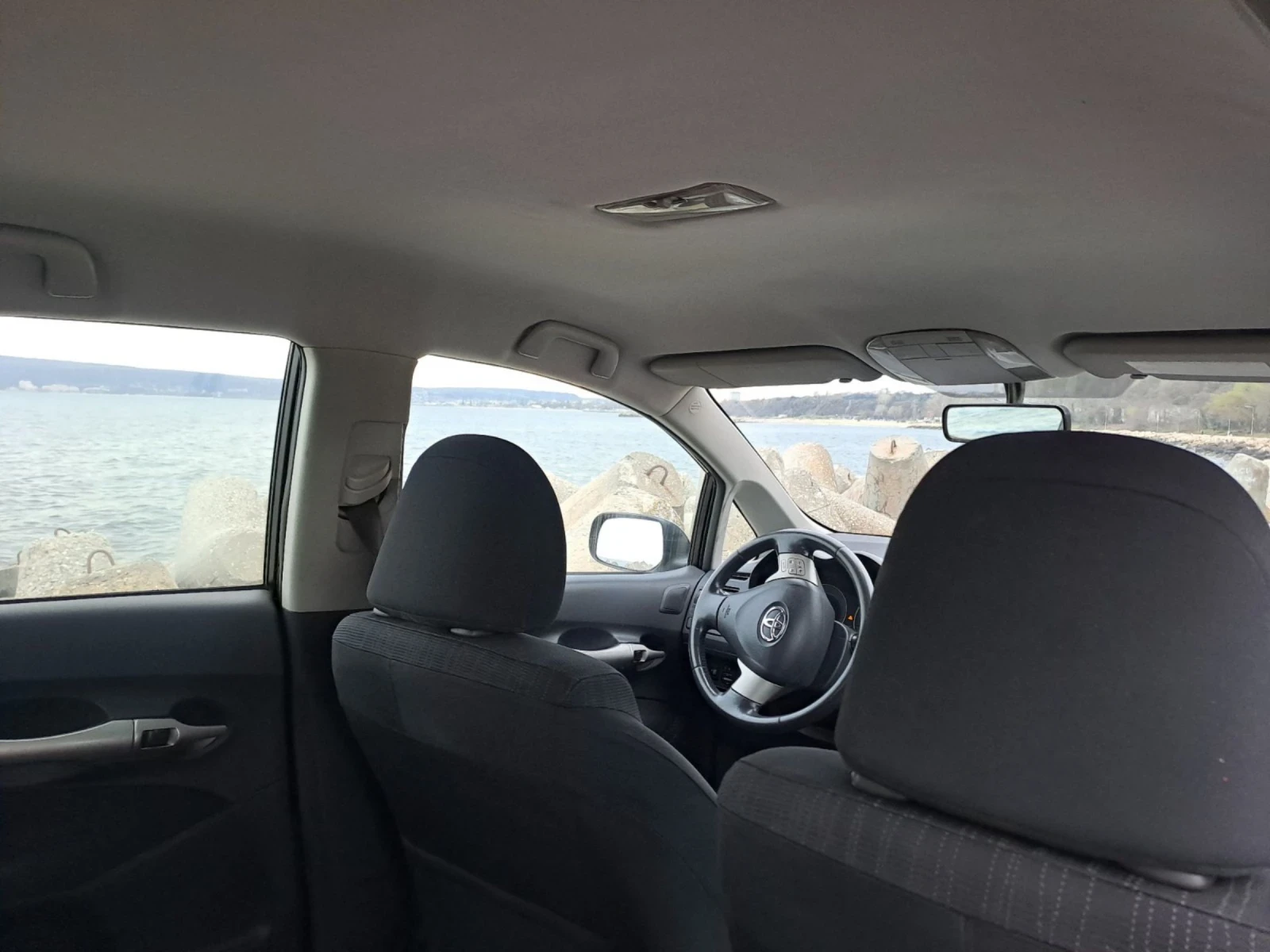Toyota Auris, снимка 4 - Автомобили и джипове - 54403950