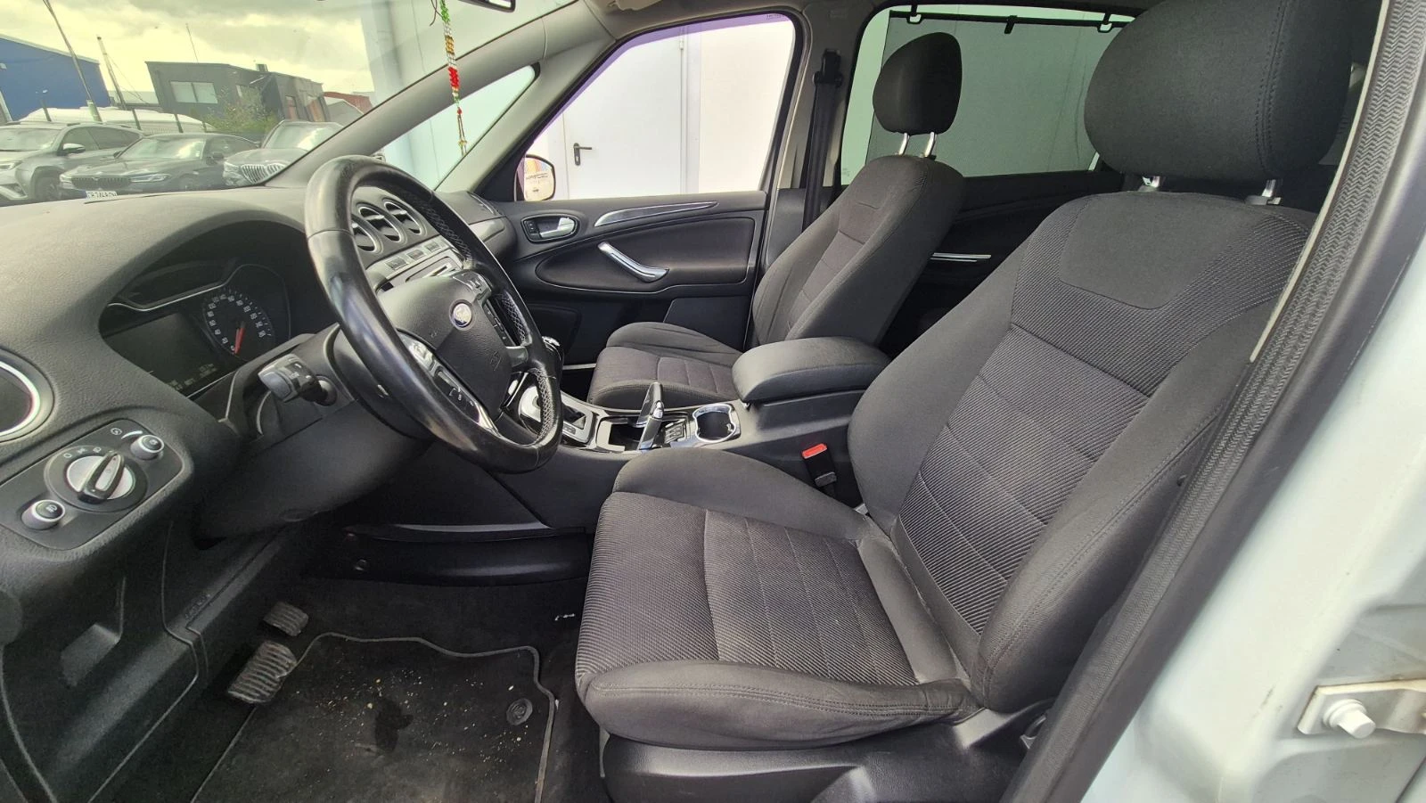 Ford S-Max 2.0 Turbo, снимка 15 - Автомобили и джипове - 54509486