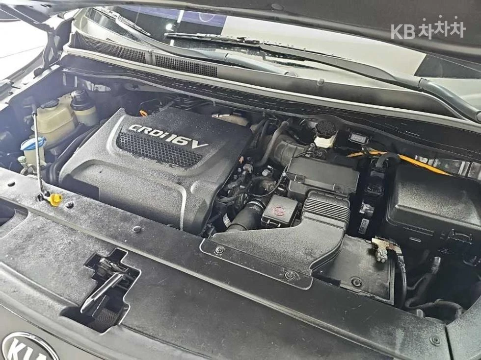 Kia Carnival, снимка 5 - Автомобили и джипове - 54610541