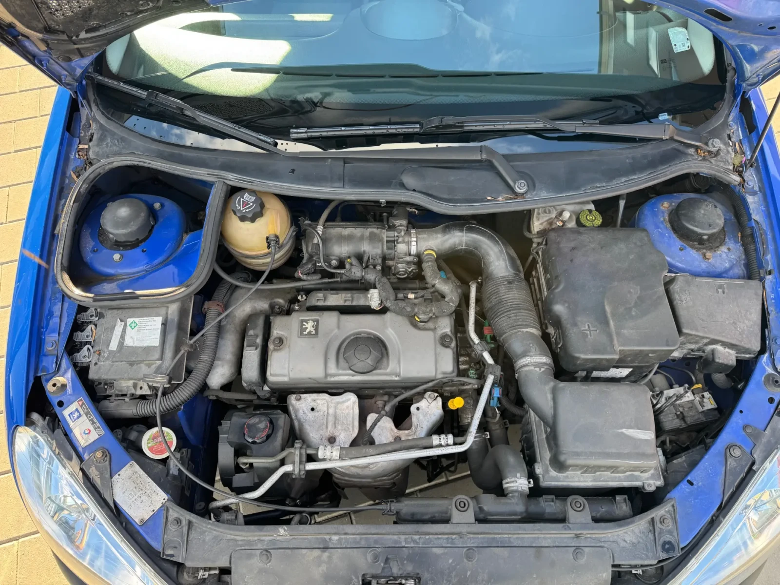 Peugeot 206 1.1i, снимка 12 - Автомобили и джипове - 54703647