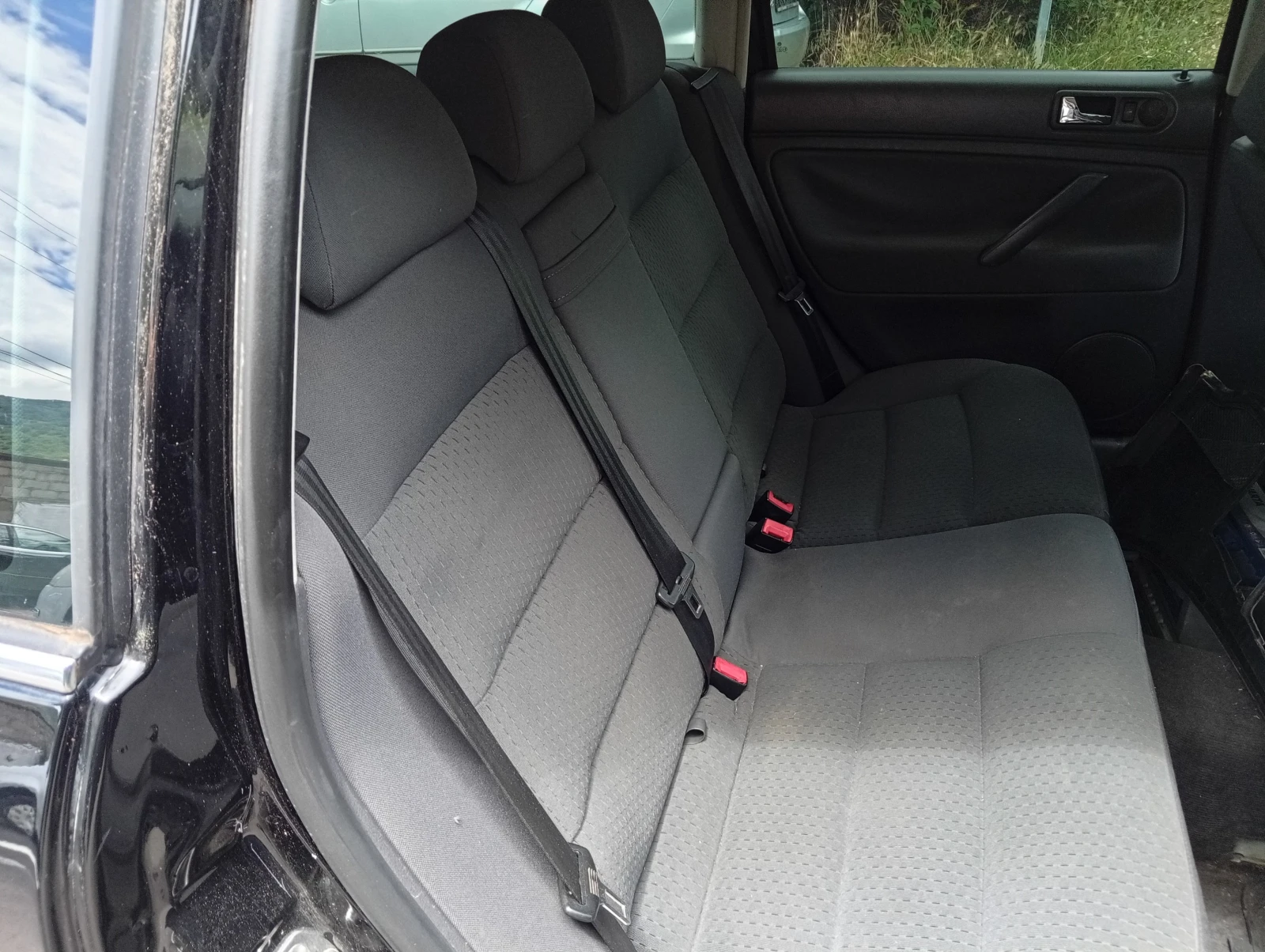 VW Passat 1.9TDI * КЛИМАТРОНИК * , снимка 12 - Автомобили и джипове - 54897090