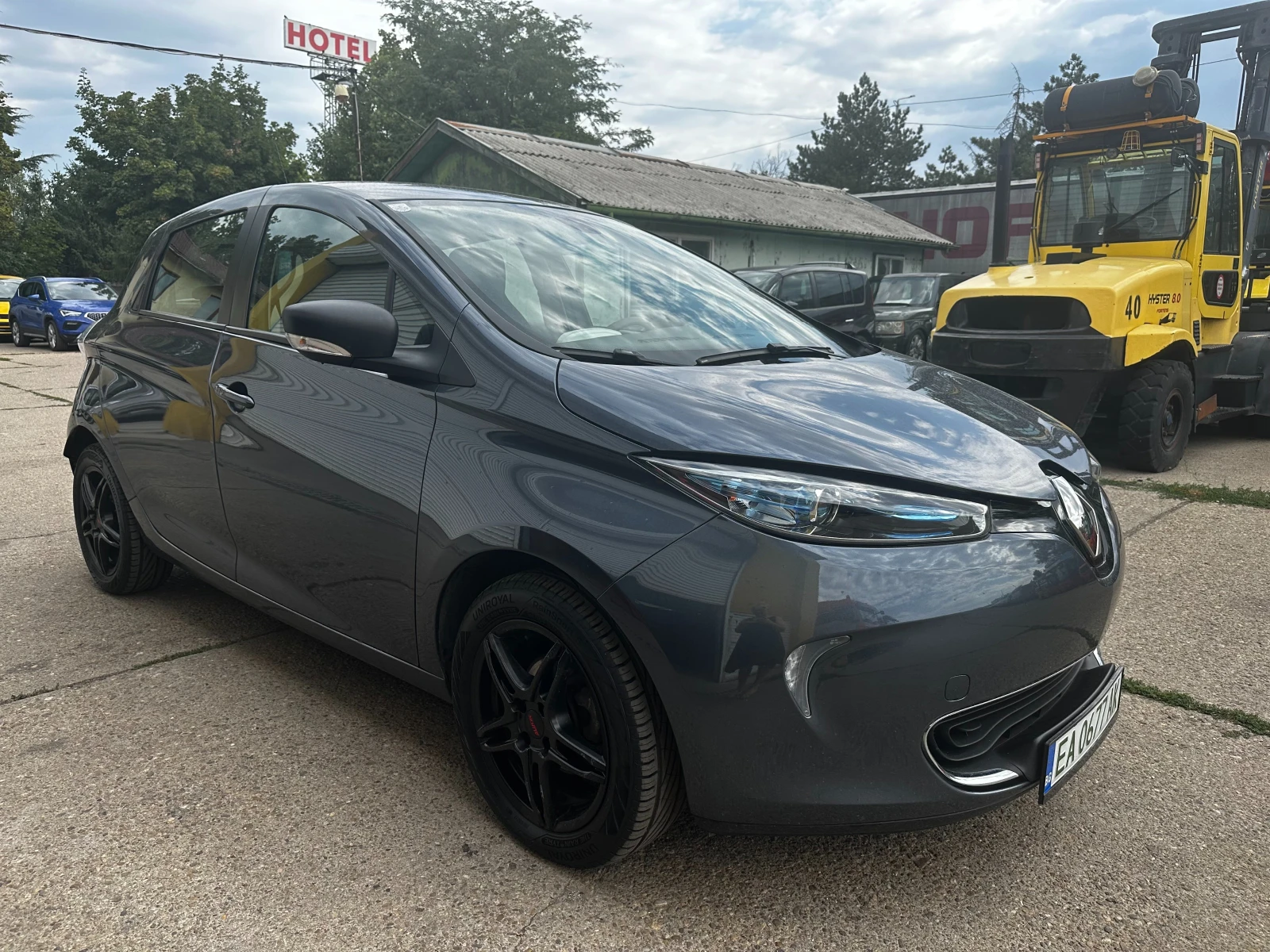 Renault Zoe, снимка 3 - Автомобили и джипове - 55829601