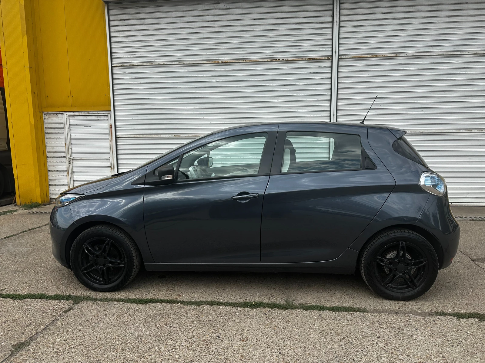 Renault Zoe, снимка 6 - Автомобили и джипове - 55829601