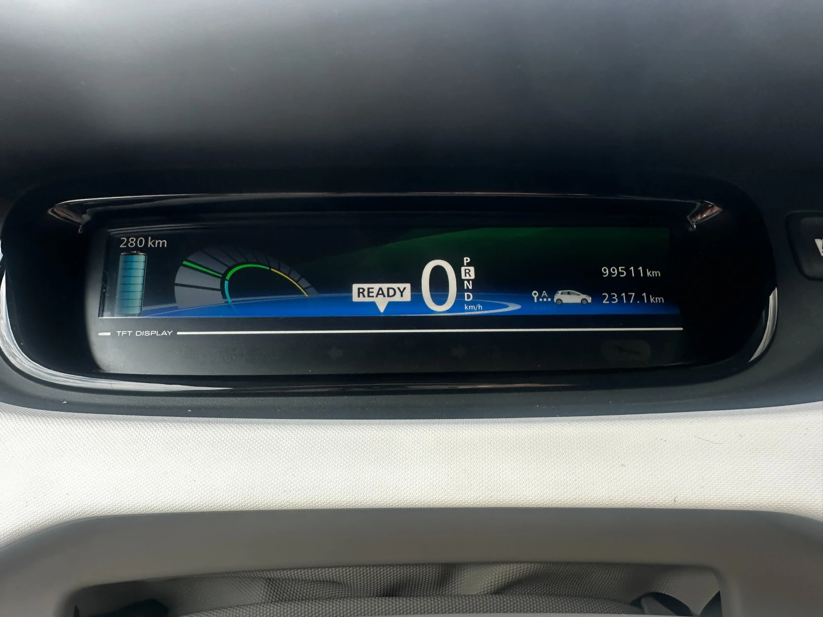 Renault Zoe, снимка 13 - Автомобили и джипове - 55829601